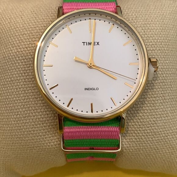 Timex Water Resistant Watch - Picture 6 of 7